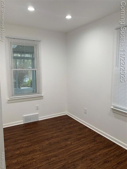 Building Photo - 462 Algene St