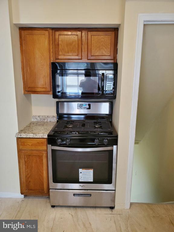 Primary Photo - 4563 Akron St