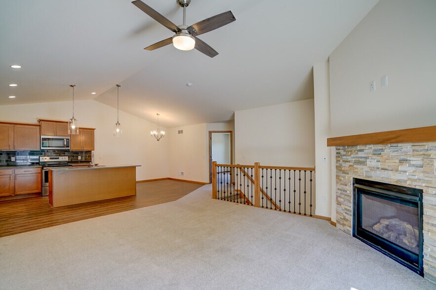Building Photo - 400 Odyssey Ct
