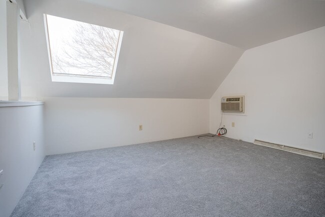 Building Photo - 919 Plum St