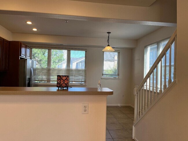 eat in kitchen area - 2947 W Riverwalk Cir