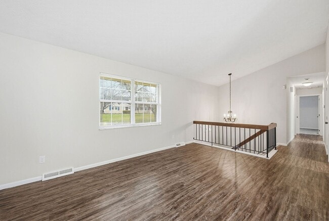 Building Photo - WESTWOOD - Spacious 3 bed 2.5 ba 2 car garage