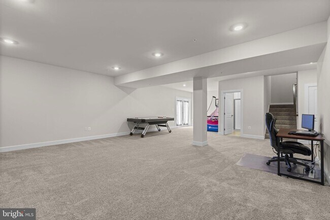 Building Photo - 8417 Bald Eagle Ct