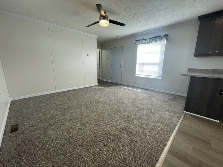 Building Photo - 15386 Danseur Dr