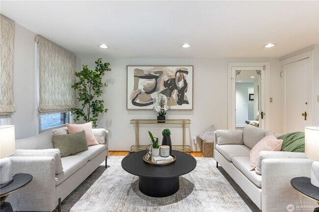 Building Photo - 4Bd/1.75Ba Seattle House