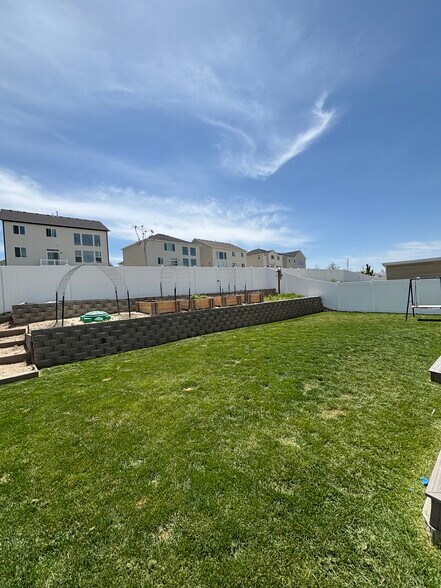 Building Photo - 489 W Andesite Ln