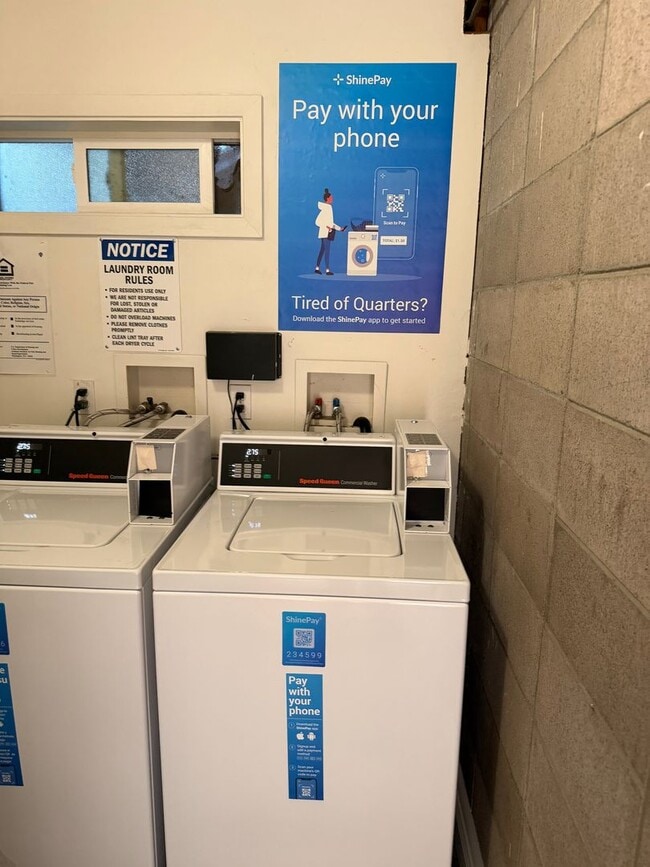 Building Photo - Spacious Apartments in the Desirable Bronze Coast Neighborhood