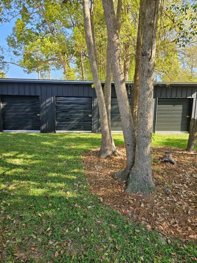 Building Photo - 152 E Orange St