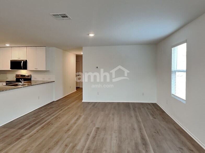 Building Photo - 5439 Elm Valley Dr