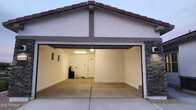 Building Photo - 14130 W El Cortez Pl