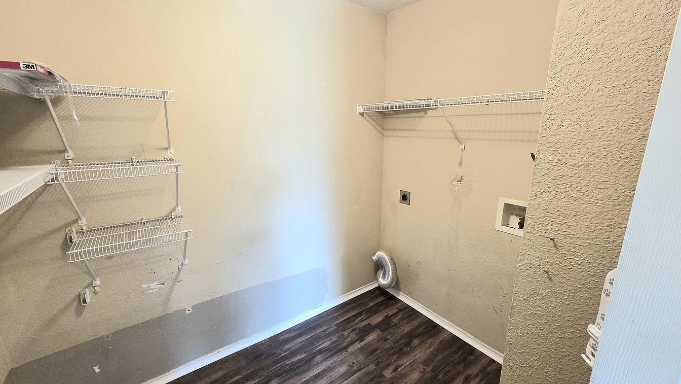 Building Photo - 8103 Zephyr Ct
