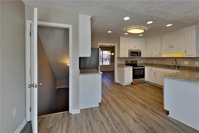 Building Photo - 3421 Lynley Mill Ln