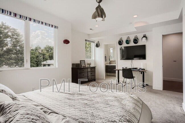 Building Photo - 2740 Hazel Ct