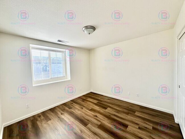 Building Photo - 1/2 Month Free if you look & lease same day!!! Spacious 4-Bedroom 3 Bath, 3 Car Garage Home with ...