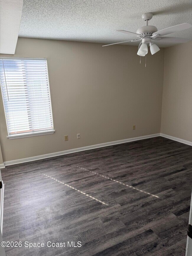 Building Photo - 3555 Sable Palm Ln