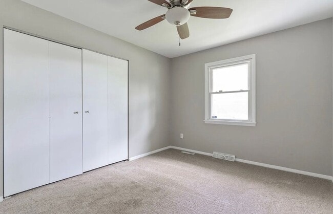 Building Photo - Charming 5 Bedroom/3 Bathroom Home with Large Finished Basement in Catonsville, MD!