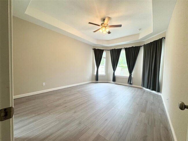Building Photo - 4510 Shaded Arbor Way