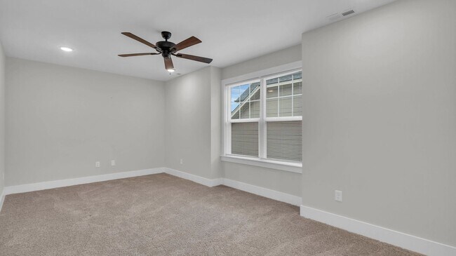 Building Photo - New Build 3 Bed, 2.5 Bath, 2 Car Garage + ...