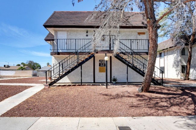 Building Photo - 4300 Tara Ave