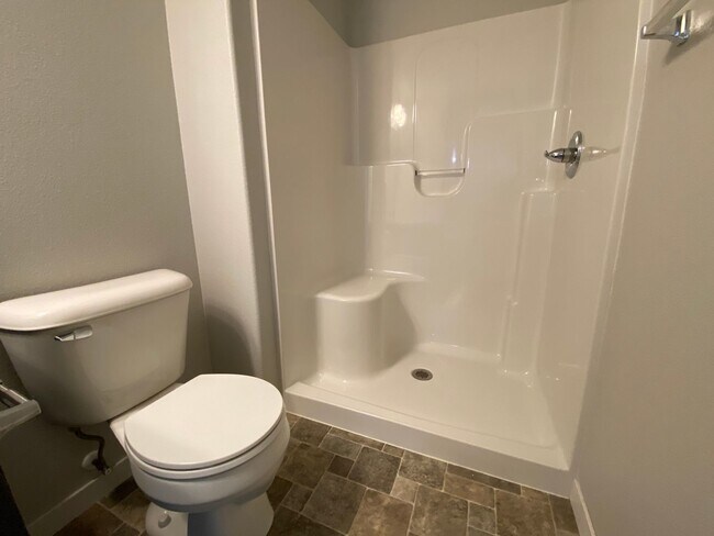 Building Photo - Beautiful 4 Bedroom Home by Brooks Harbor ...