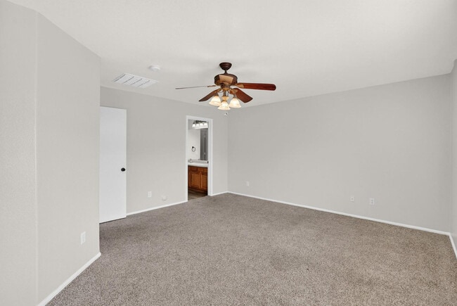 Building Photo - 41628 W Hillman Dr
