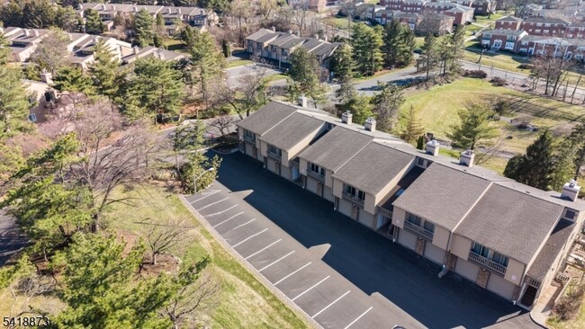 Building Photo - 11 Colton Cir