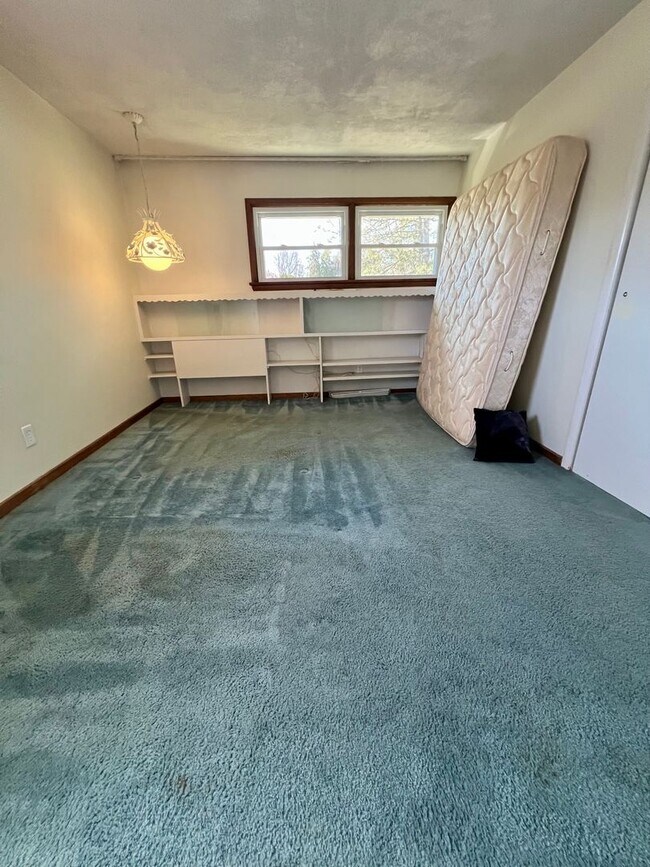 Building Photo - Stunning 4-Bedroom Single Family Home in Wyncote! Available NOW!