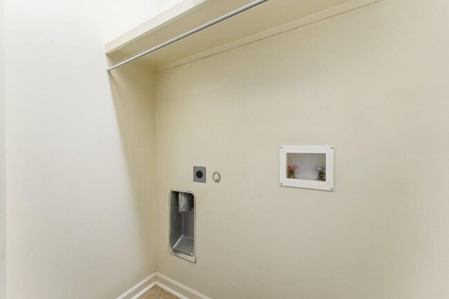 Building Photo - 620 Bienville St