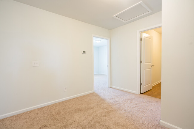 Building Photo - 135 Davila St