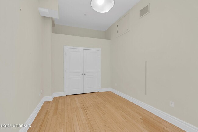 Building Photo - 300 Emory St