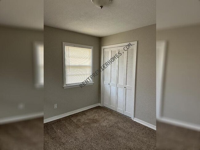 Building Photo - 9412 Northland Rd