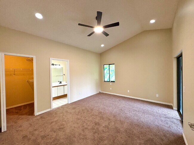 Building Photo - Charming 3-Bedroom Home in the Sought-Afte...