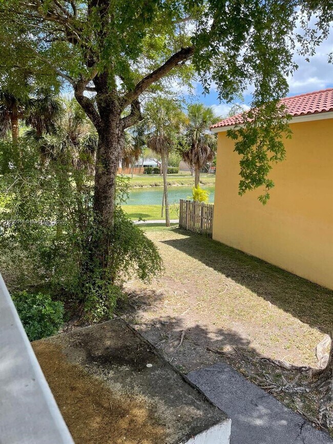 Building Photo - 10441 Mahogany Key Cir