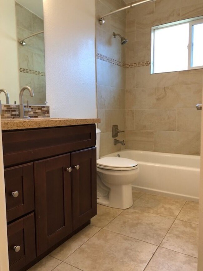 Building Photo - 1 bedroom apartment