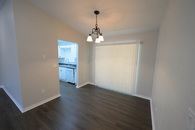 Building Photo - 1917 Wolford Rd