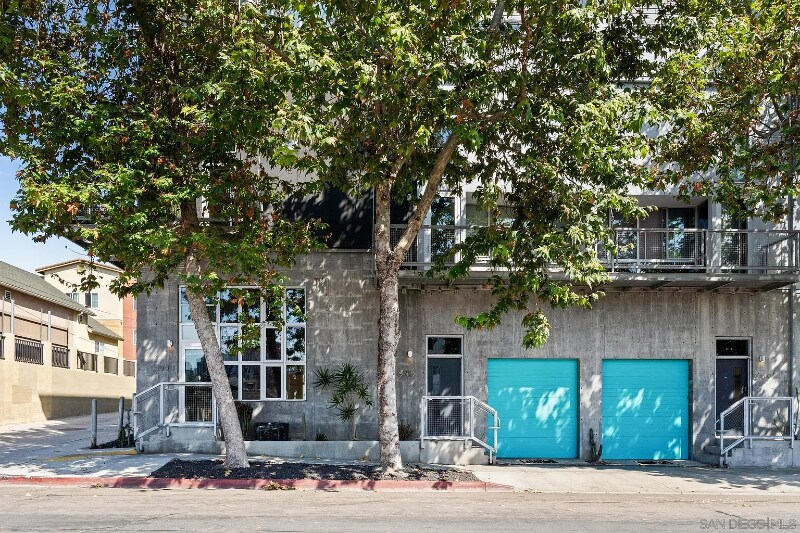 Building Photo - 969 Sigsbee St