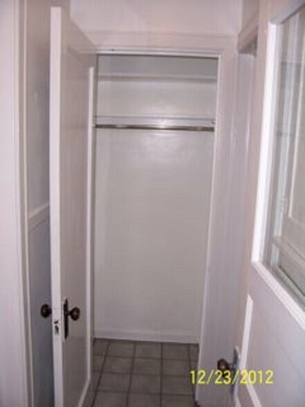 Building Photo - 1110 S 900 E