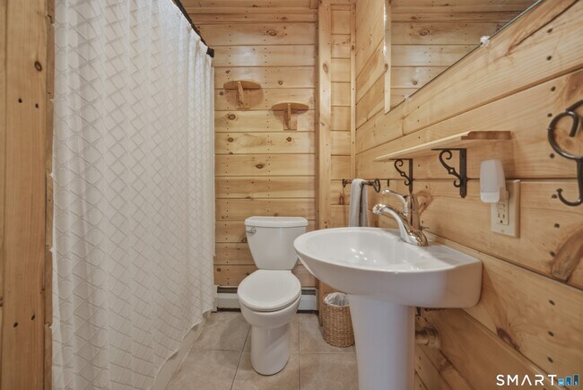 Building Photo - 9 Morrison St