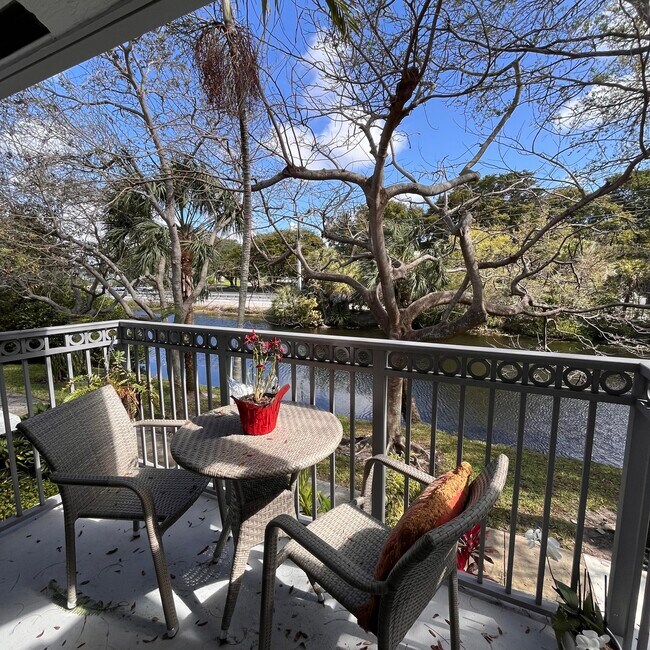 Building Photo - 2018 Alta Meadows Ln