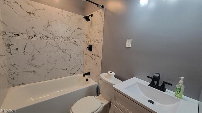 Building Photo - 3896 W 117th St