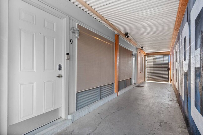 Building Photo - 1741 S Mill Ave