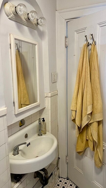 Building Photo - 49 Brimmer St