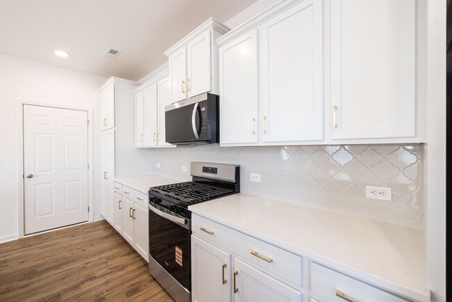 Building Photo - Brand New 4bd/2.5bath Home in Stonebridge Fairways- MOVE IN READY