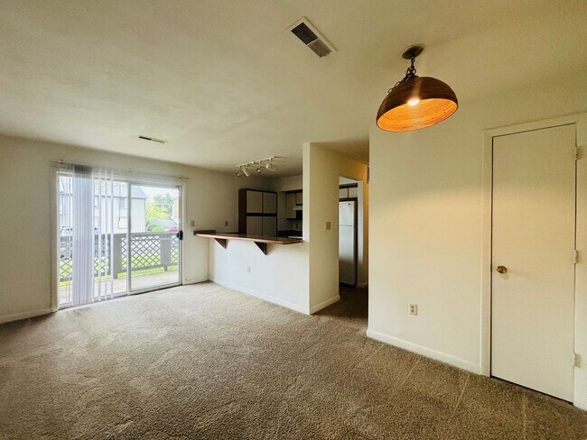 Building Photo - 831 Claytor Square