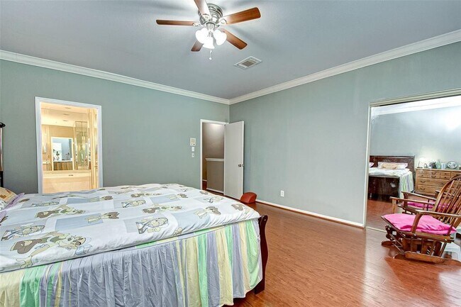 Building Photo - 6000 Reims Rd