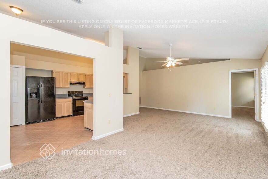 Building Photo - 8313 Lakemont Dr