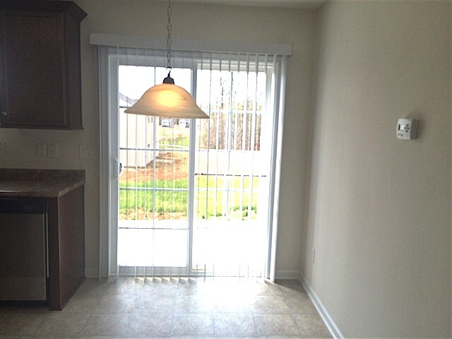 Building Photo - 1566 Cavendish Ct