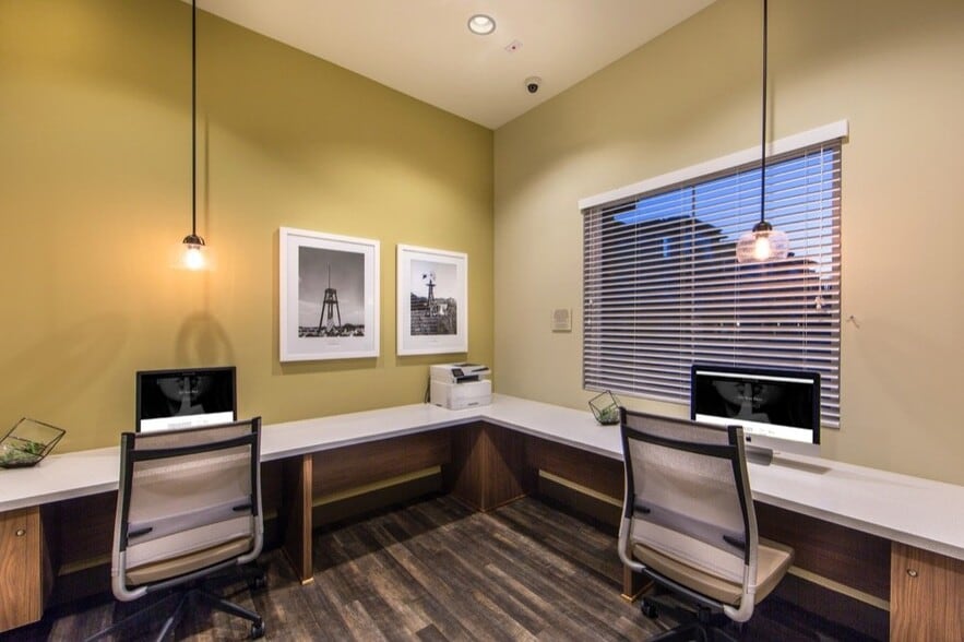 Building Photo - Haven76