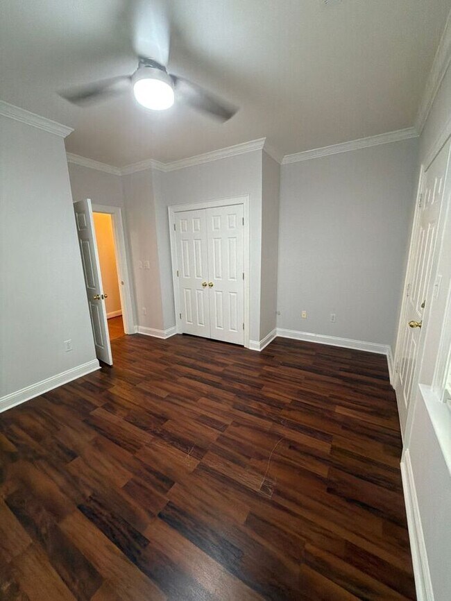 Building Photo - T.R. Lawing Realty Property