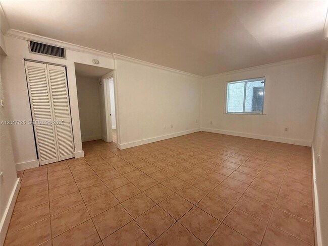 Building Photo - 8607 SW 68th Ct
